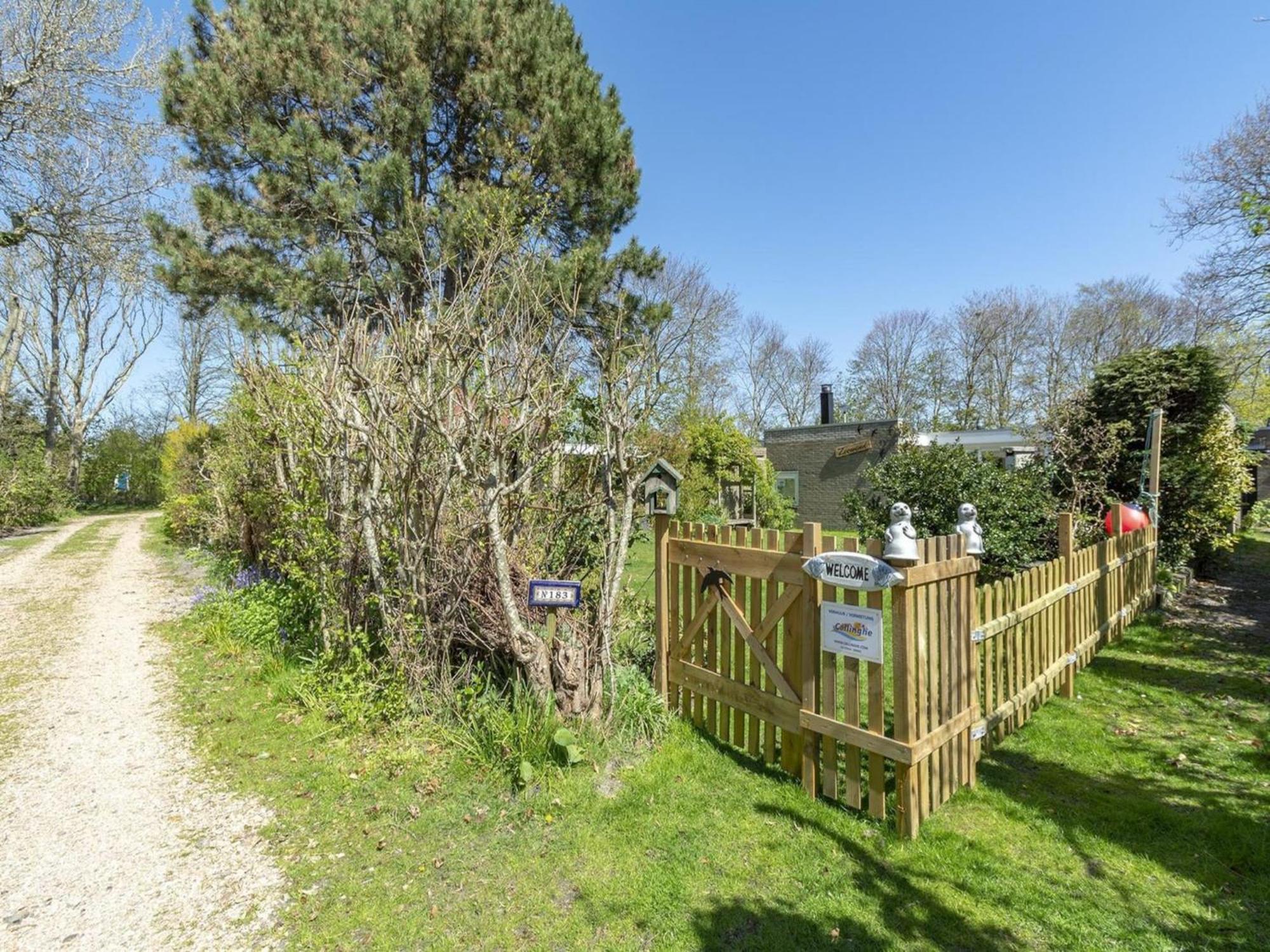 Stylish Bungalow With A Large Garden Sint Maartensvlotbrug Екстер'єр фото