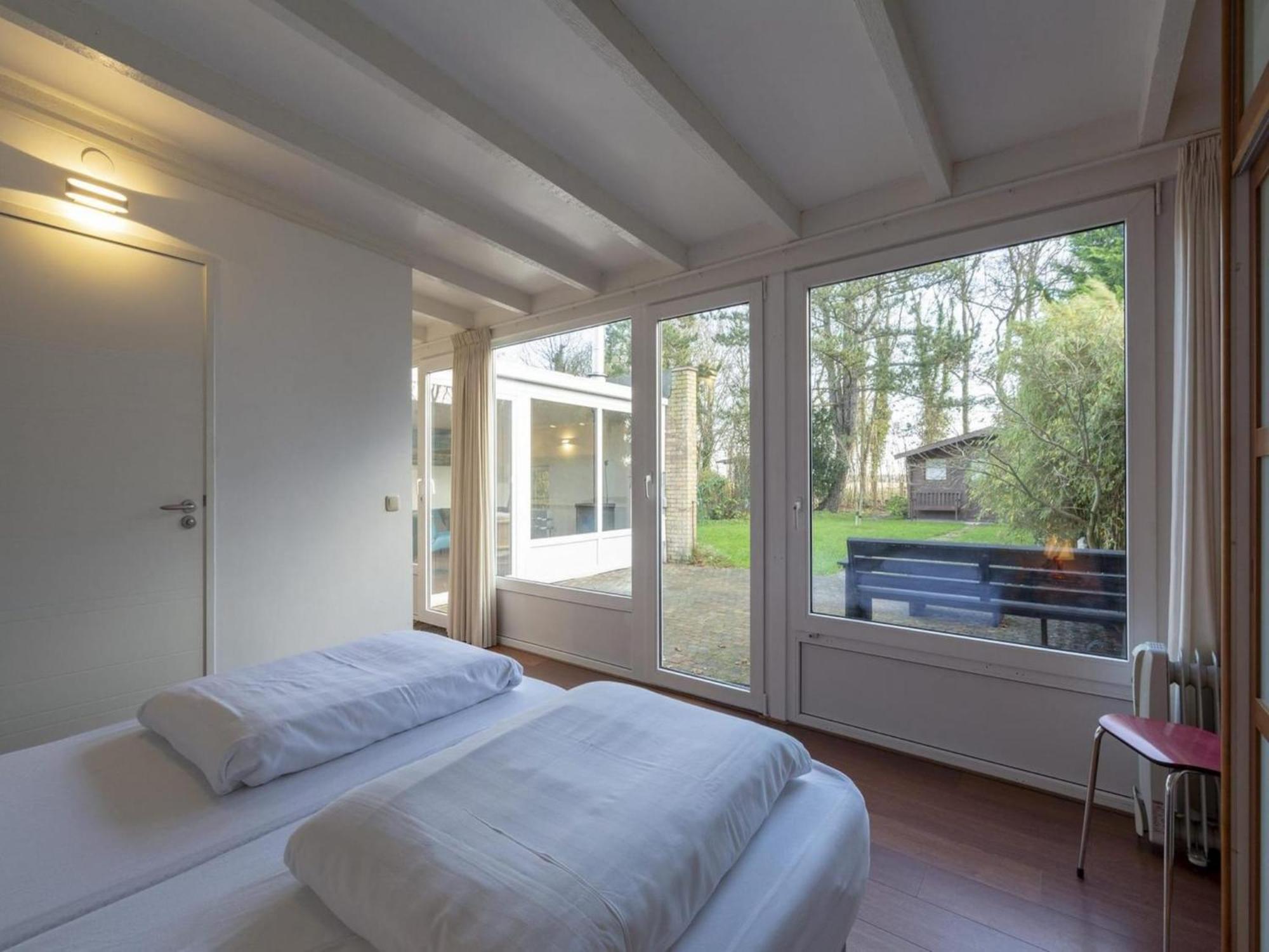 Stylish Bungalow With A Large Garden Sint Maartensvlotbrug Екстер'єр фото