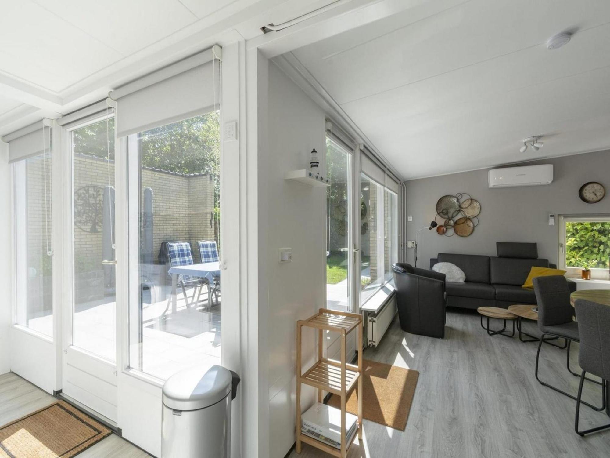 Stylish Bungalow With A Large Garden Sint Maartensvlotbrug Екстер'єр фото