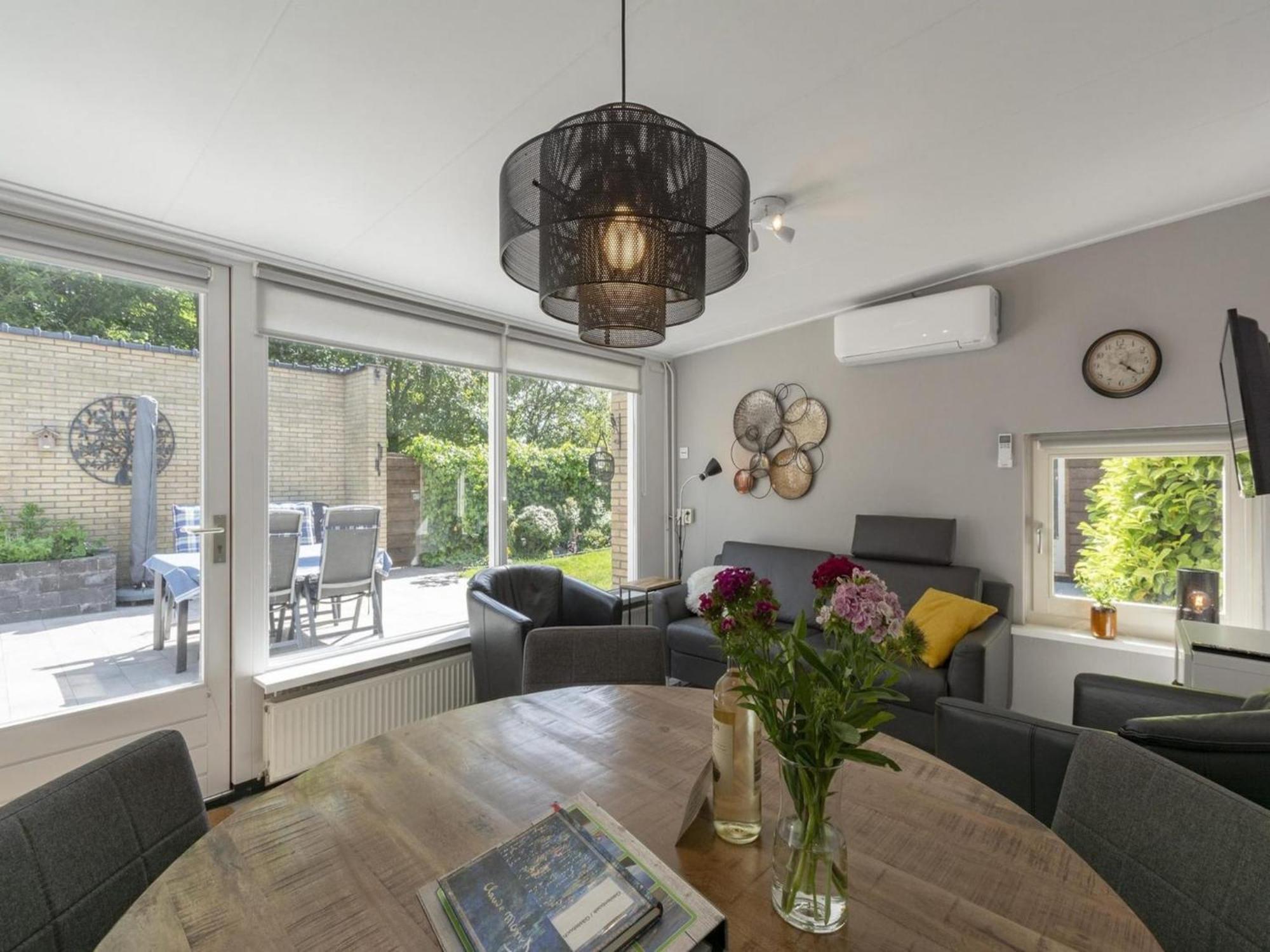 Stylish Bungalow With A Large Garden Sint Maartensvlotbrug Екстер'єр фото