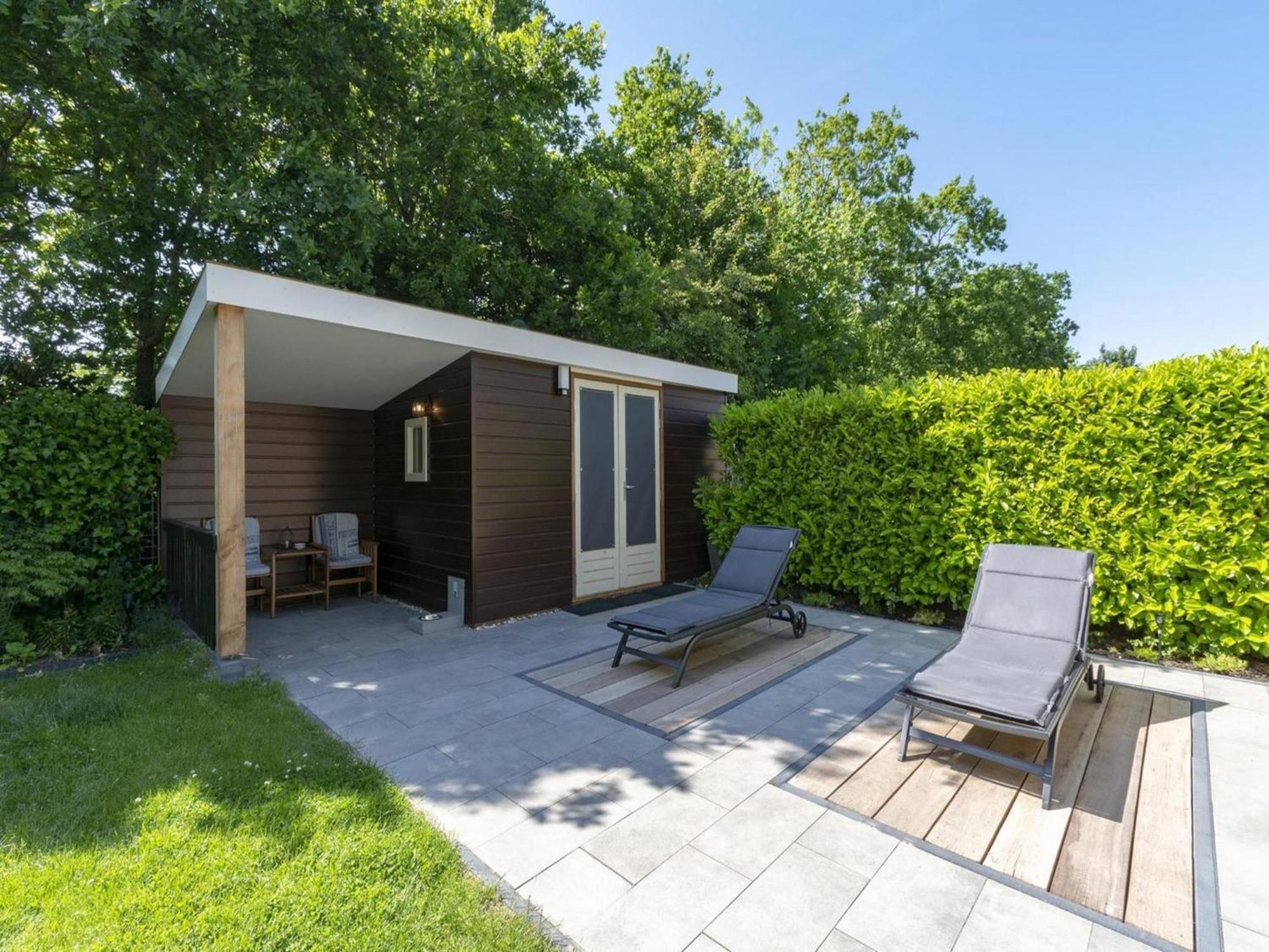 Stylish Bungalow With A Large Garden Sint Maartensvlotbrug Екстер'єр фото