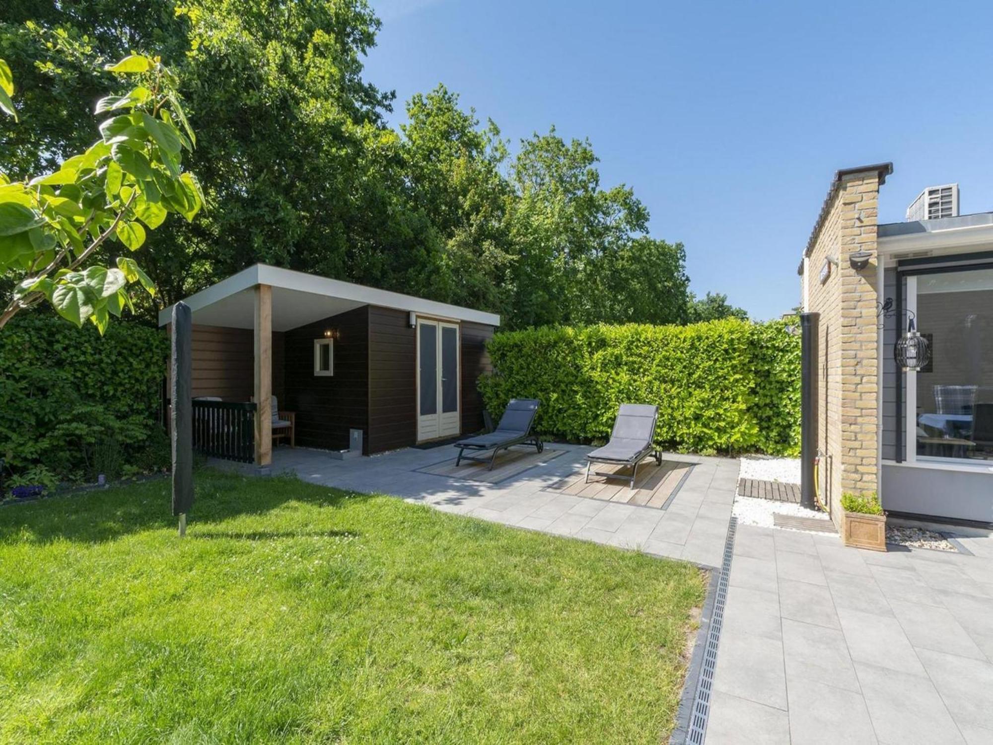 Stylish Bungalow With A Large Garden Sint Maartensvlotbrug Екстер'єр фото